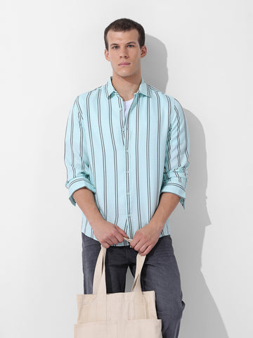 Men's Green Regular Fit Striped Casual Shirt