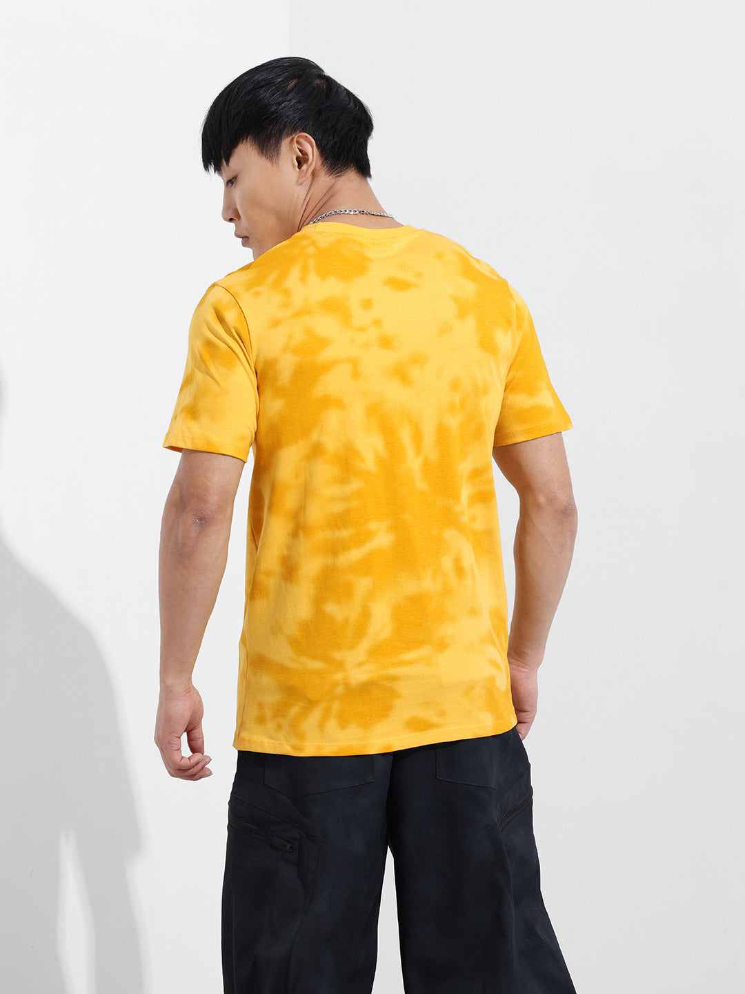 Men's Yellow Slim Fit Character Batman Printed Crew Neck T-Shirt