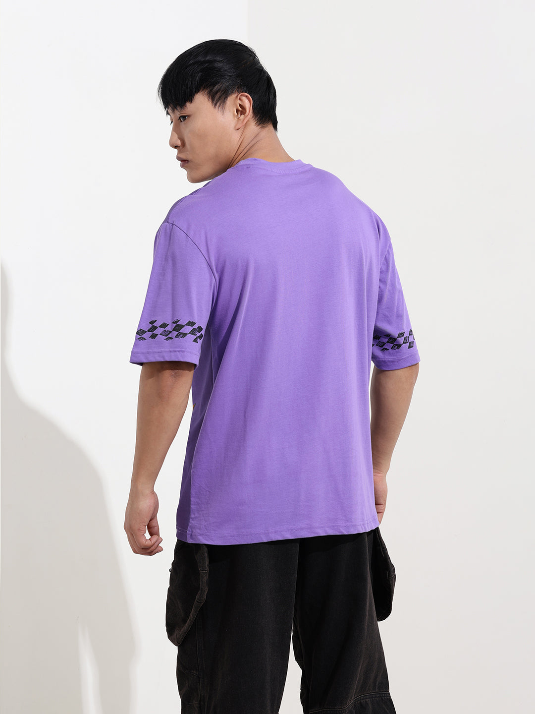 Men's Purple Boxy Fit Character Scooby-Doo Printed Crew Neck T-Shirt