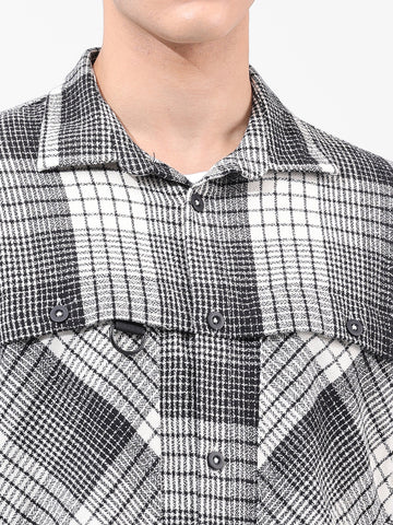Men's Black Regular Fit Checked Casual Shirt