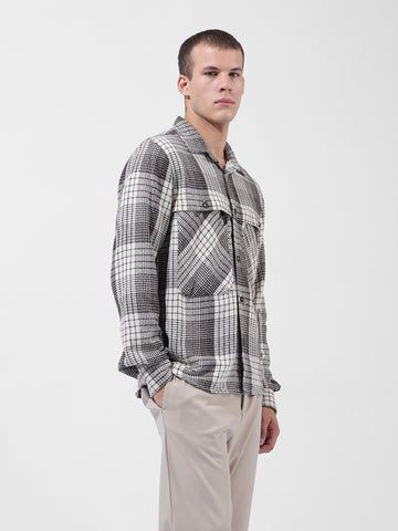 Men's Black Regular Fit Checked Casual Shirt