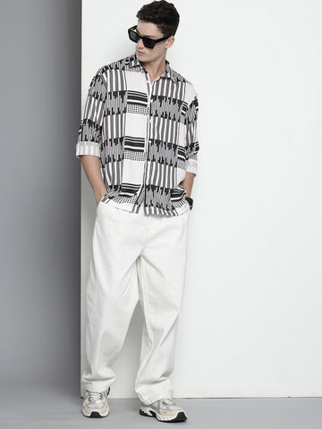 Men's Black Relaxed Fit Printed Resort Wear Shirt