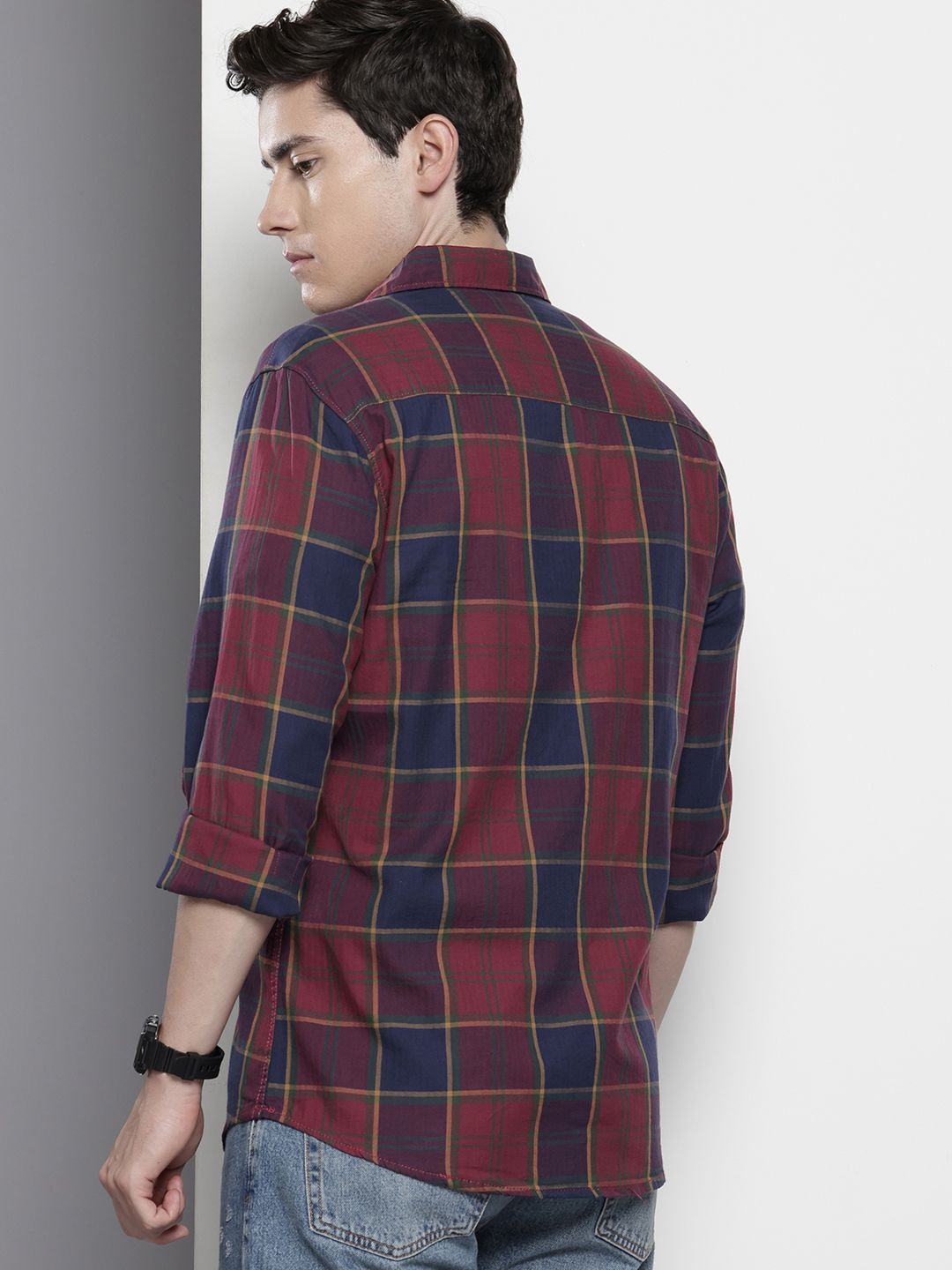 Men's Red Slim Fit Checked Casual Shirt