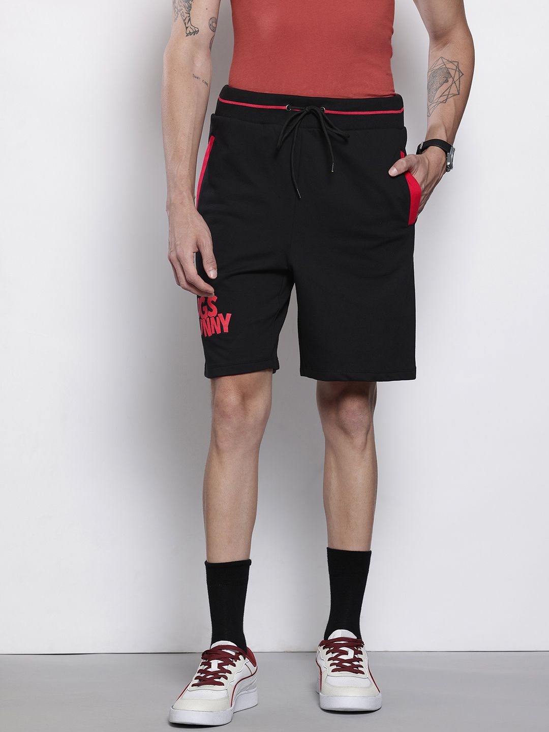 Men's Black Relaxed Fit Character Bugs Bunny Printed Shorts