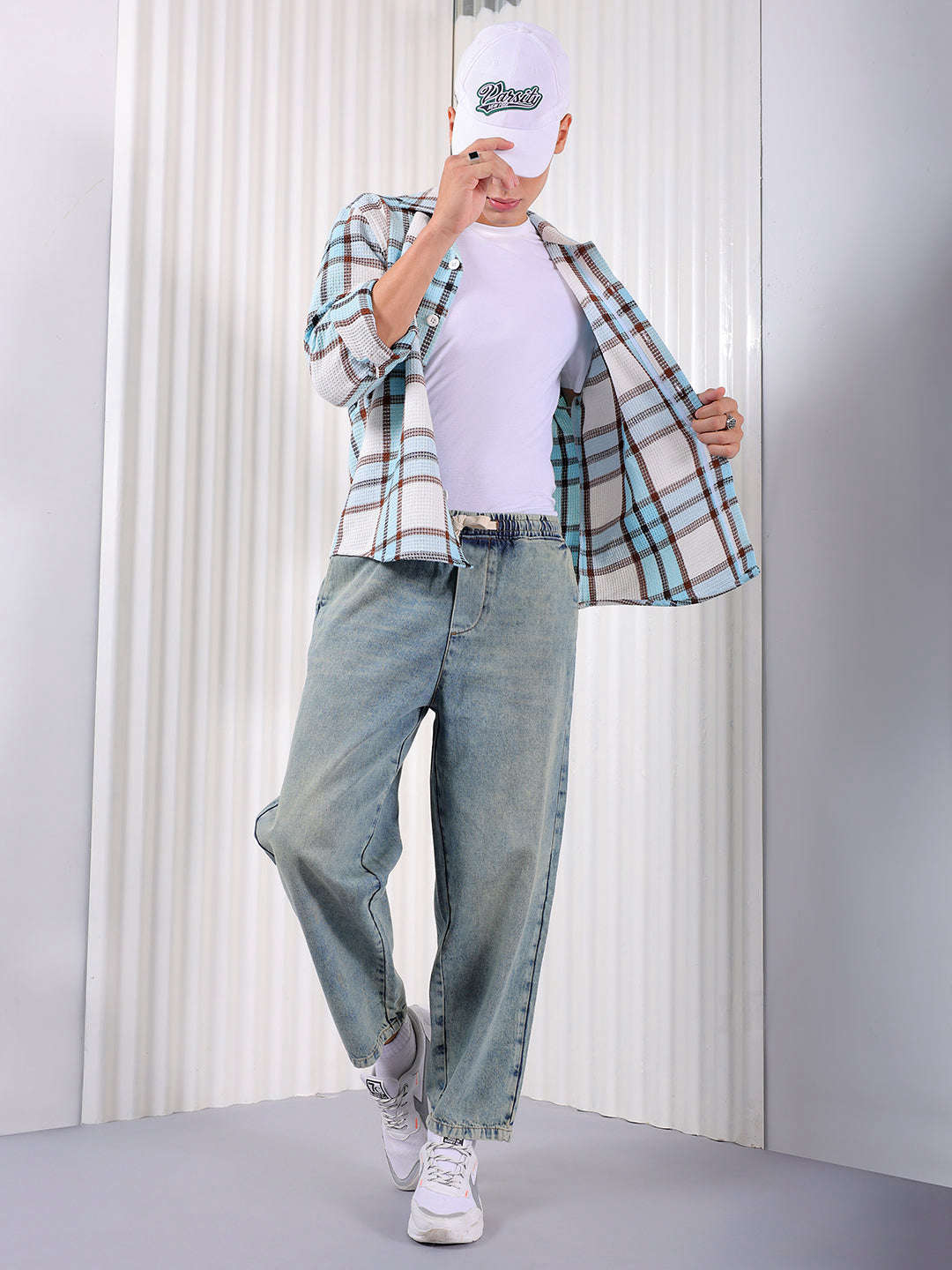 Shop Men's Solid Loose Fit Jeans 1223-712JGDNM1-02-30 Online – TIGC