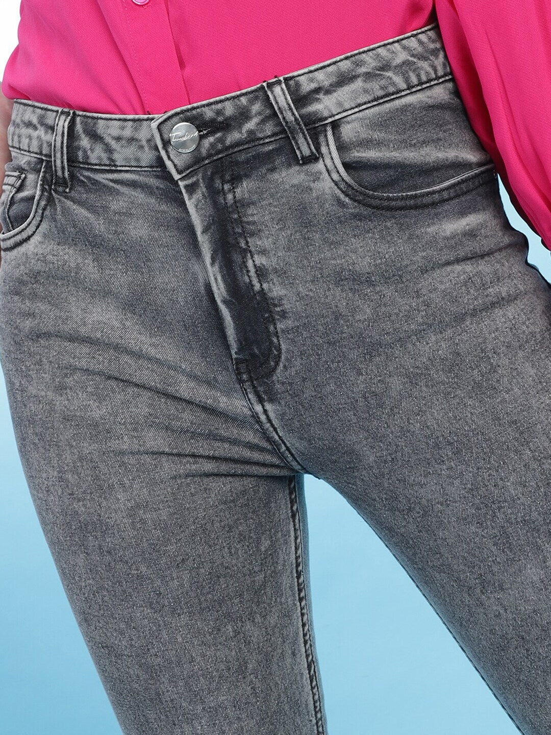 Shop Women Paint Splatter Slim-Fit Jeans Online.