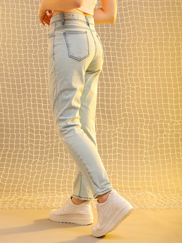 Women's Light Wash Straight Fit Denim Jeans