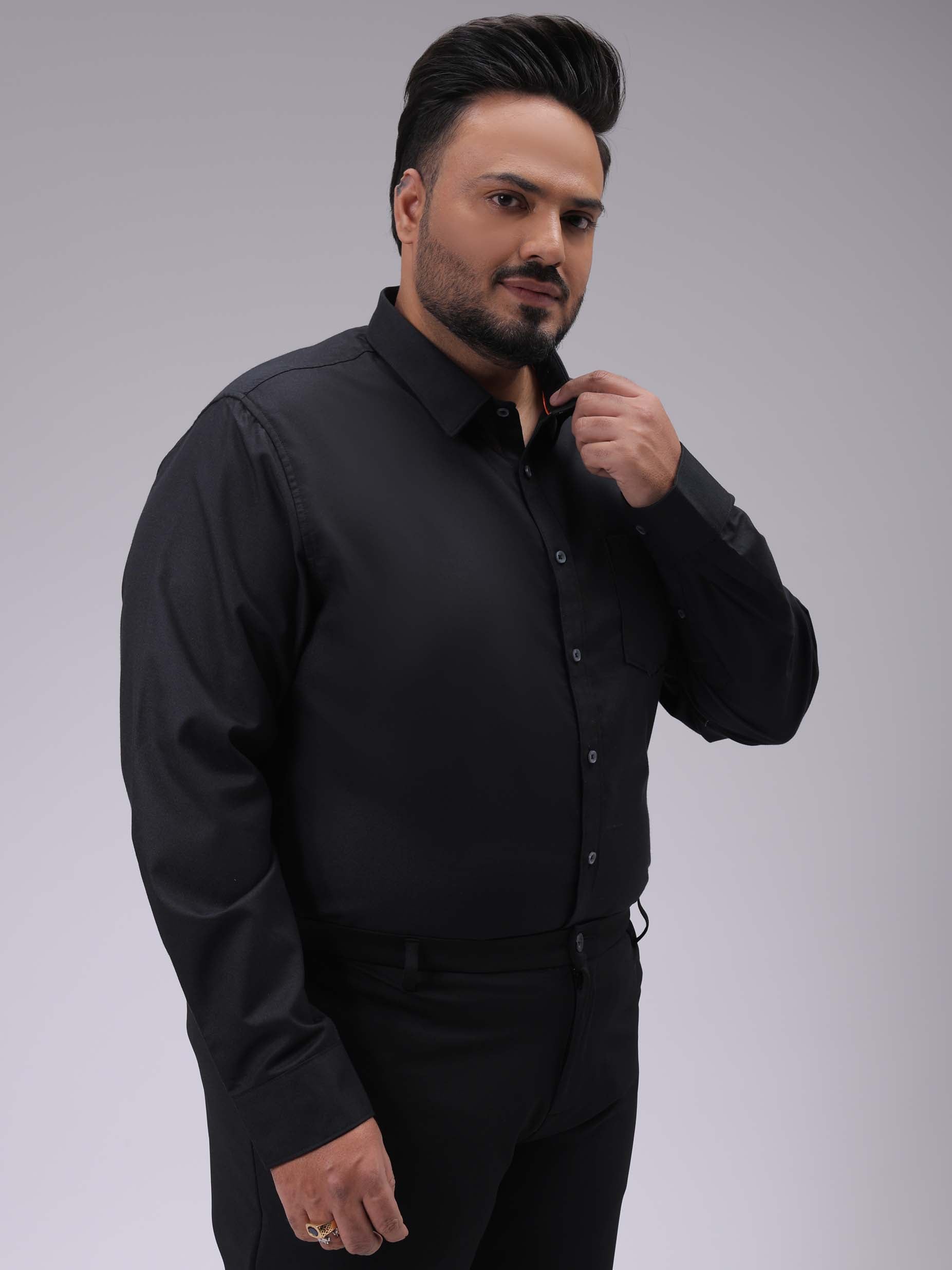 Men's Plus Size Black Regular Fit Solid Formal Shirt