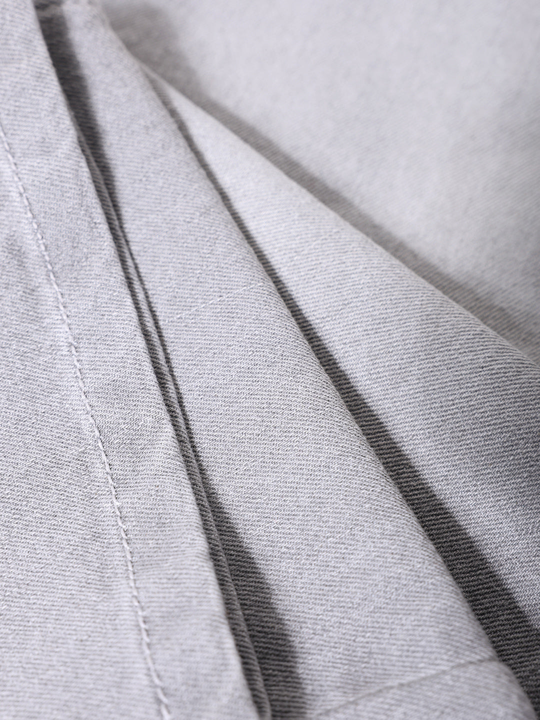 Men's Grey Slim Fit Solid Casual Jeans