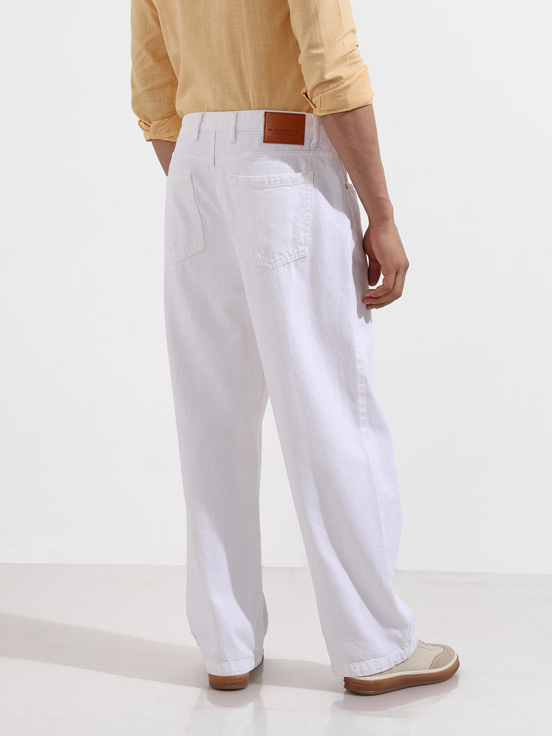 Men's White Baggy Fit Solid Casual Jeans