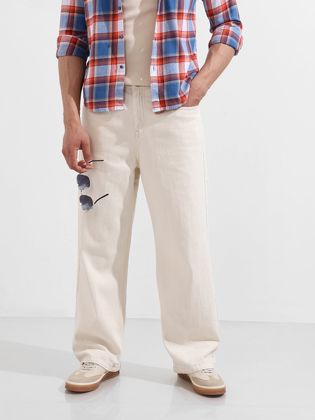 Men's White Baggy Fit Solid Casual Jeans