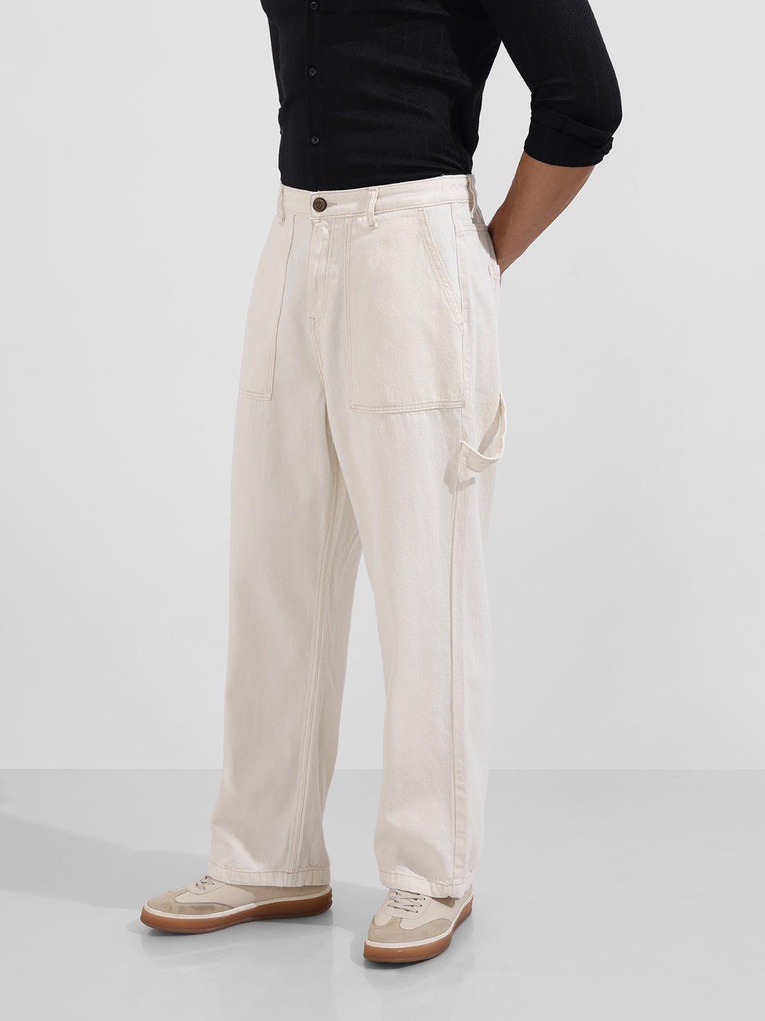 Men's White Relaxed Fit Solid Casual Jeans