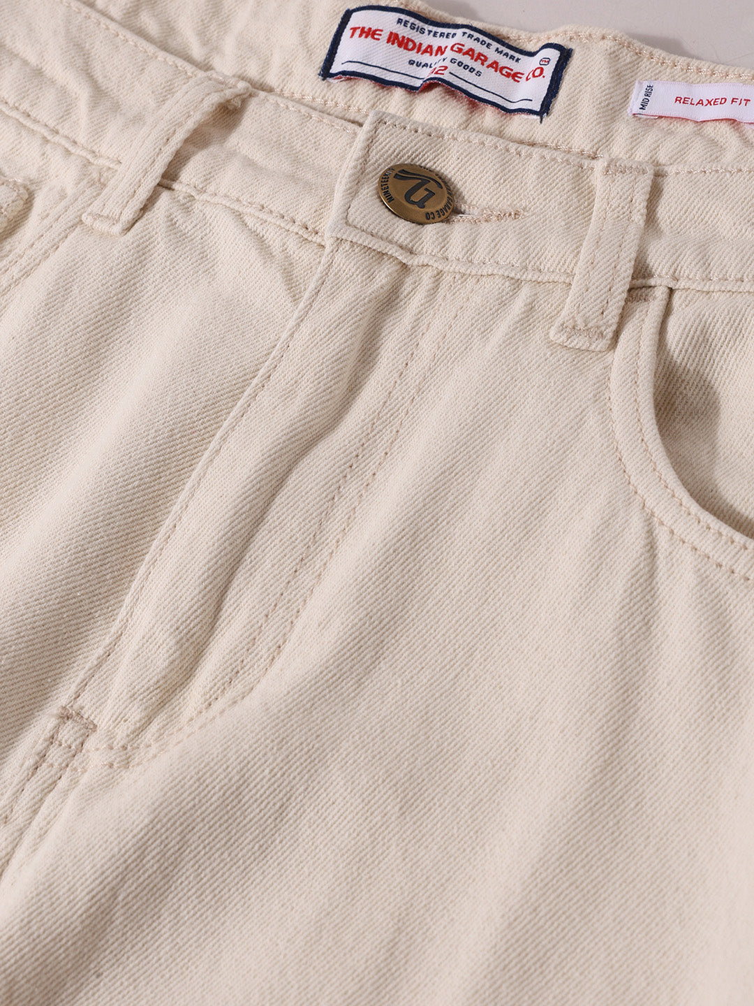 Men's White Relaxed Fit Solid The Eternity Series Jeans