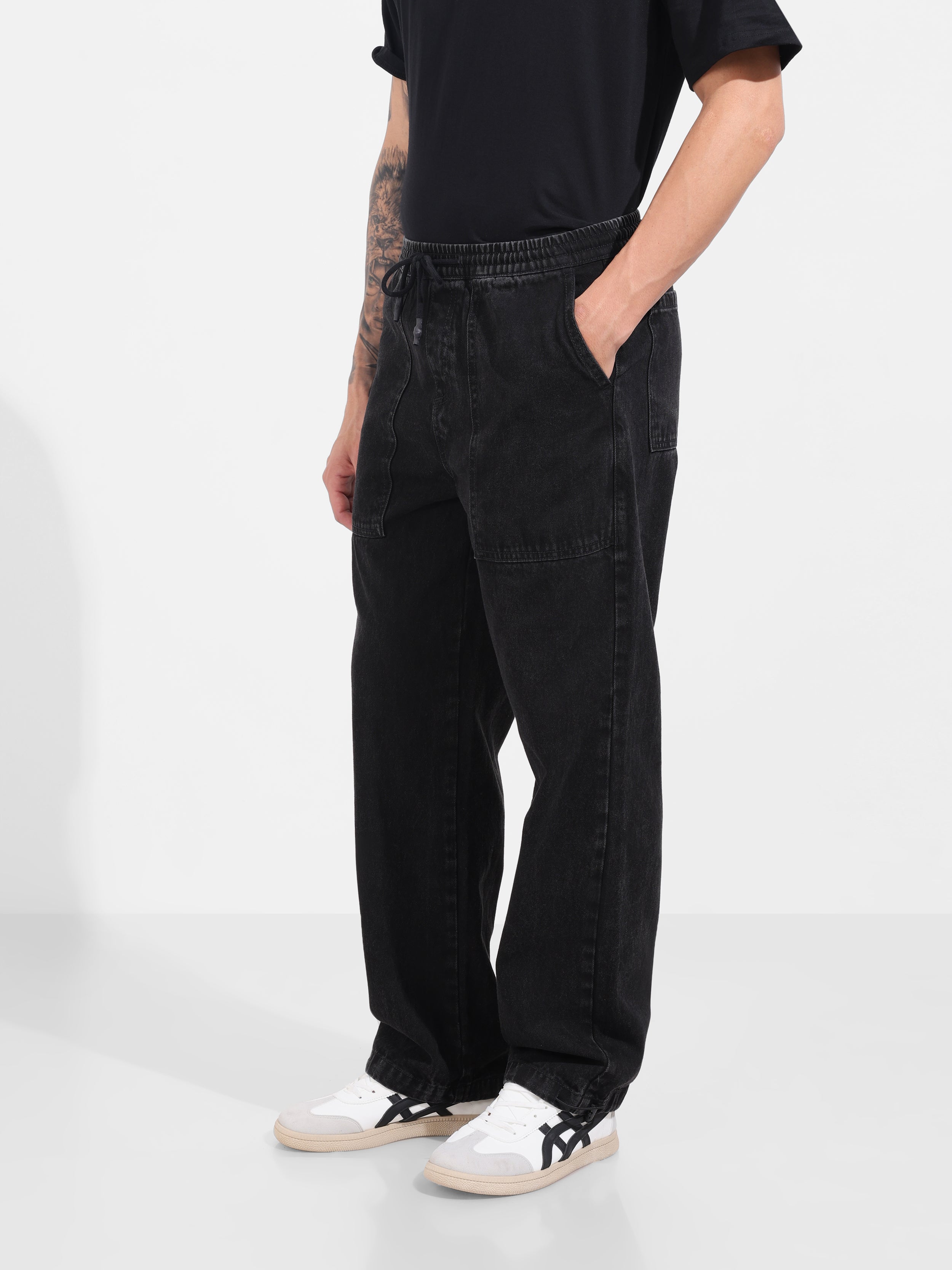 Men's Black Relaxed Fit Solid Casual Jeans