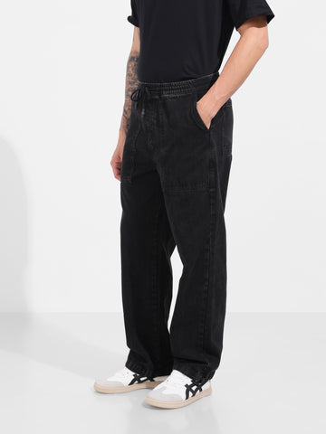 Men's Black Relaxed Fit Solid Casual Jeans