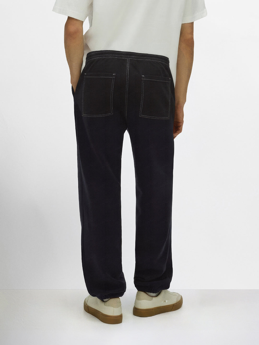 Men's Black Relaxed Fit The Eternity Series Solid Jeans