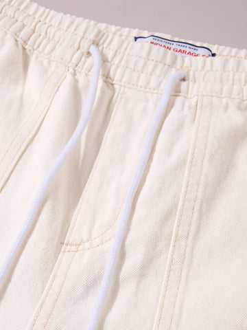 Men's White Relaxed Fit Solid The Eternity Series Jeans