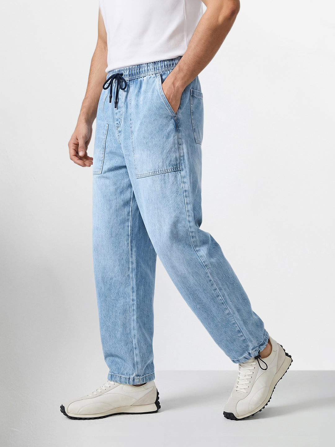 Men's Blue Relaxed Fit Solid Casual Jeans