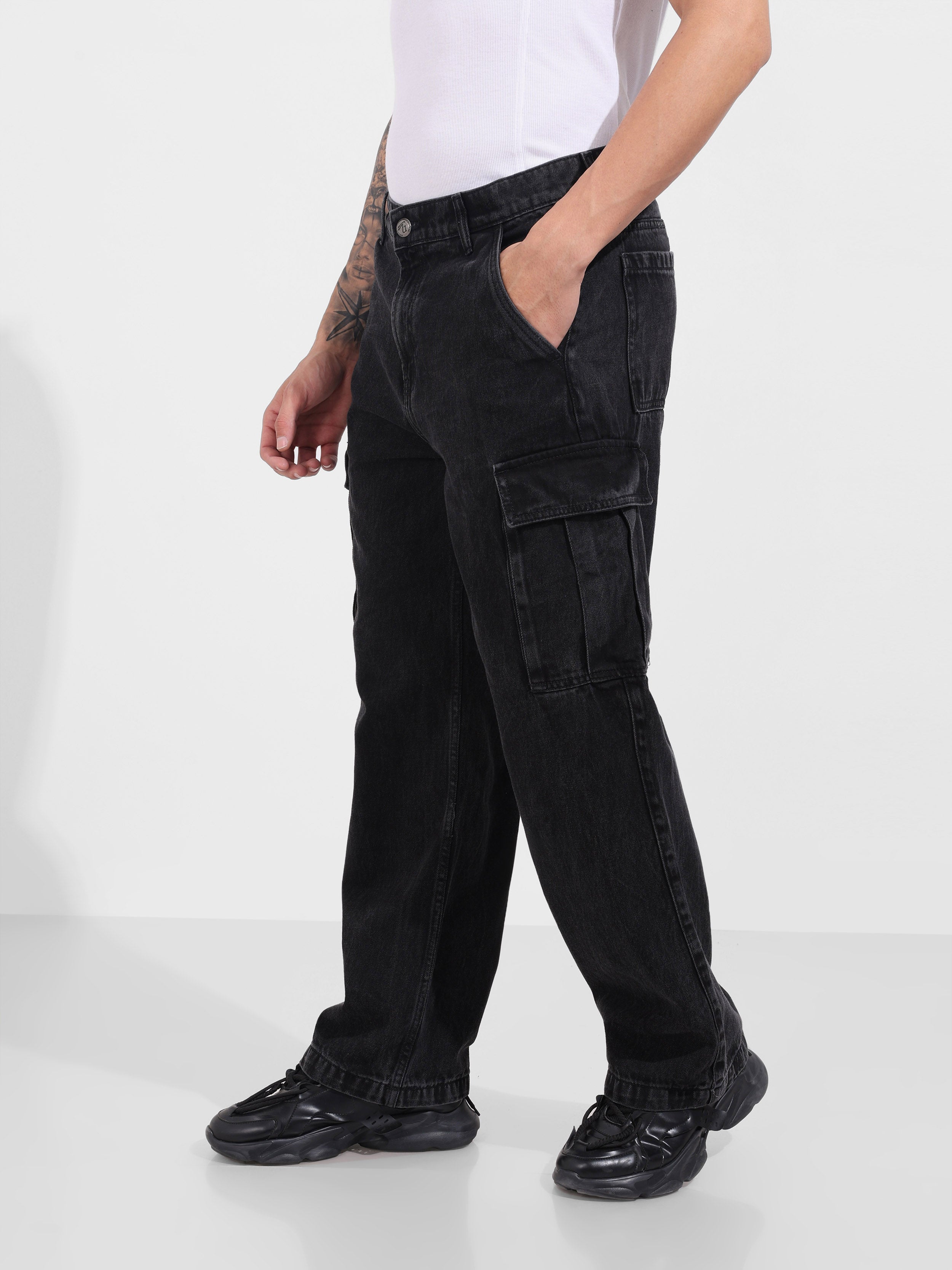 Men's Black Relaxed Fit Solid Casual Jeans