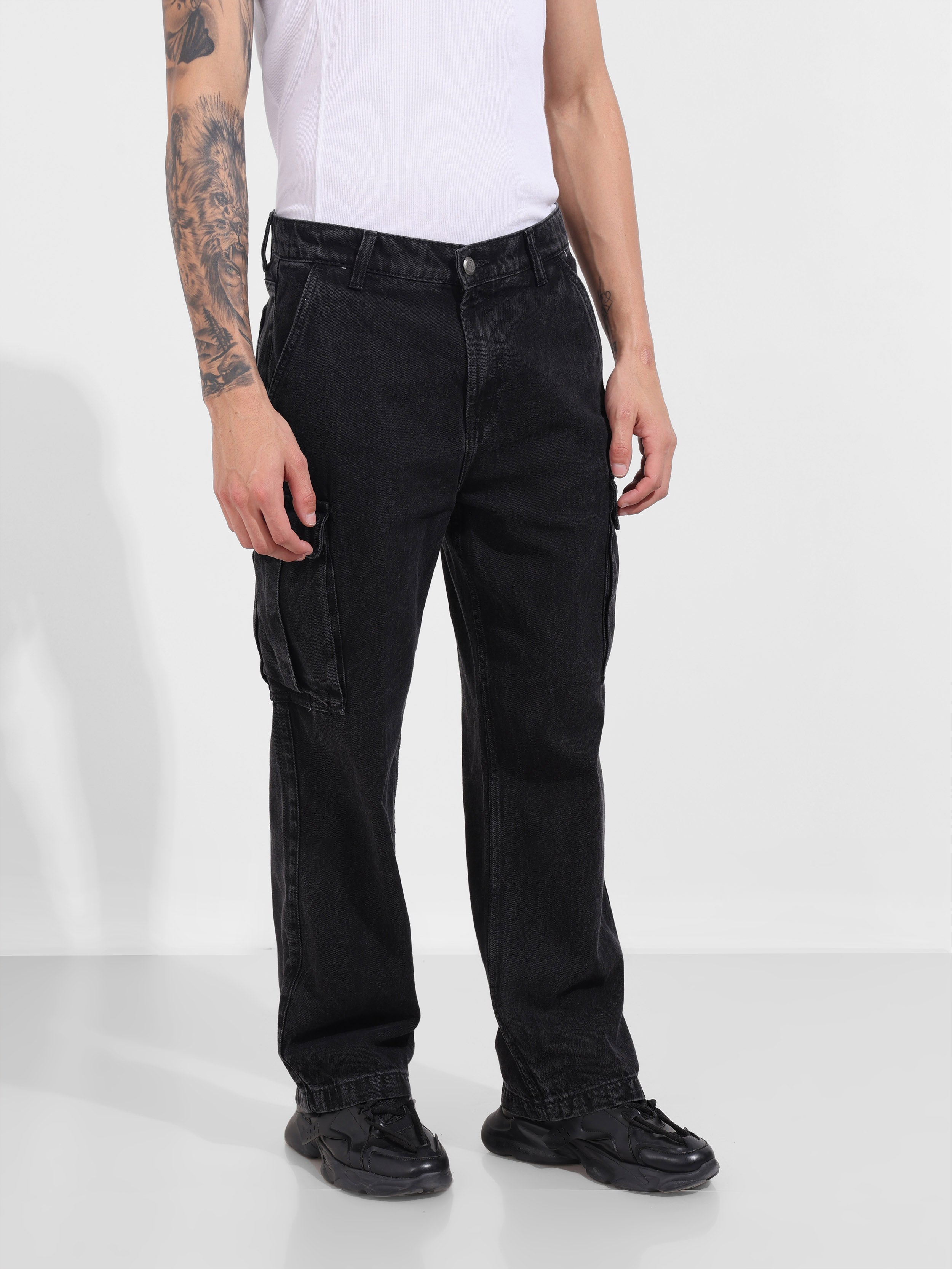 Men's Black Relaxed Fit Solid Casual Jeans