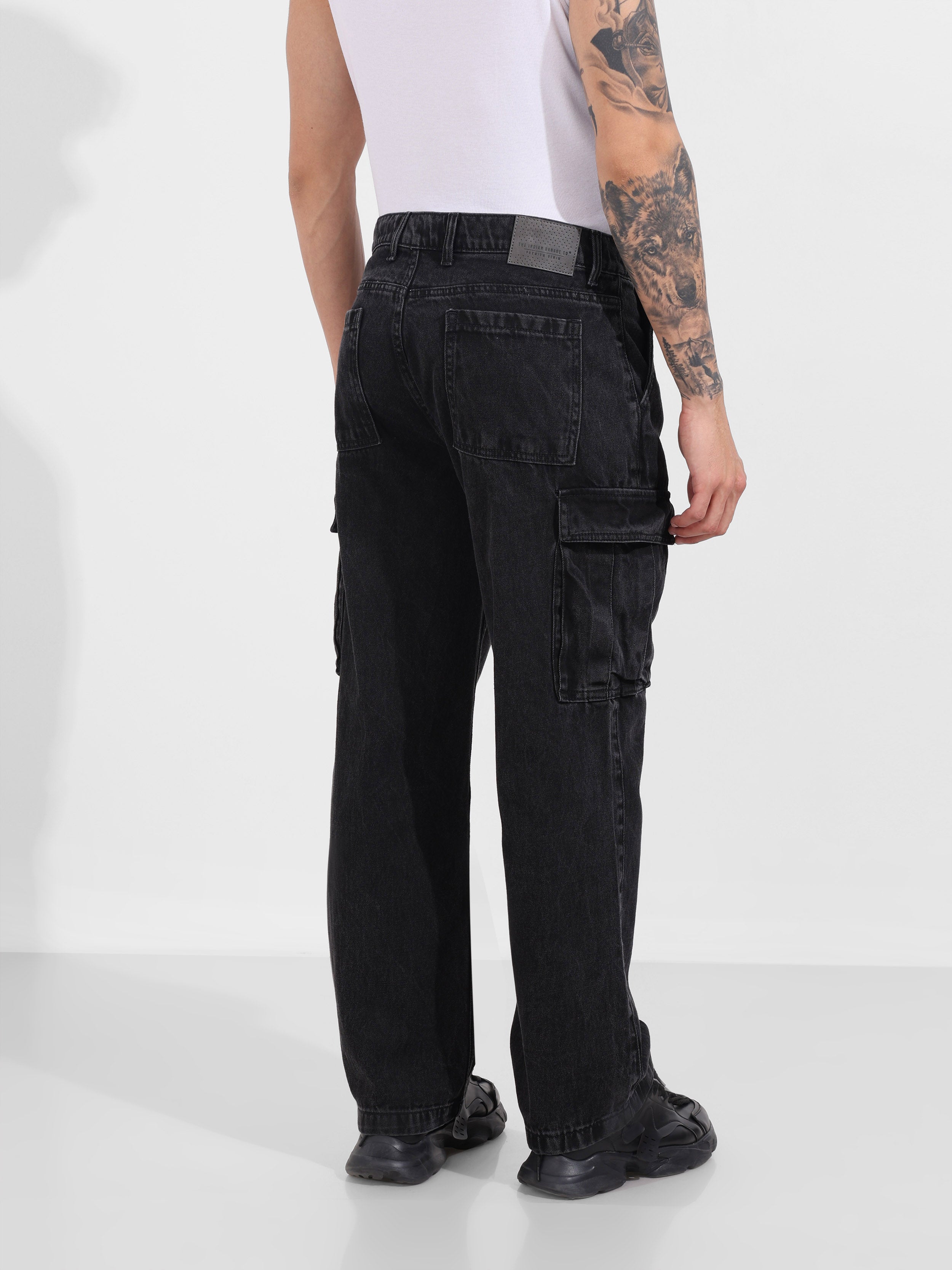 Men's Black Relaxed Fit Solid Casual Jeans