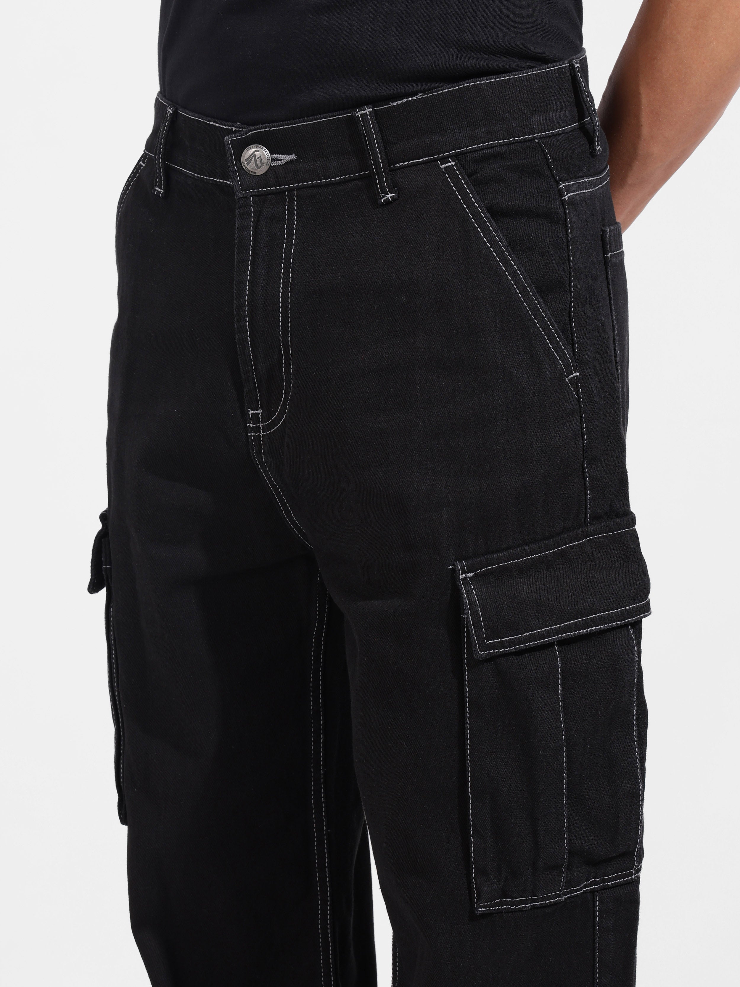 Men's Black Relaxed Fit Solid Casual Jeans