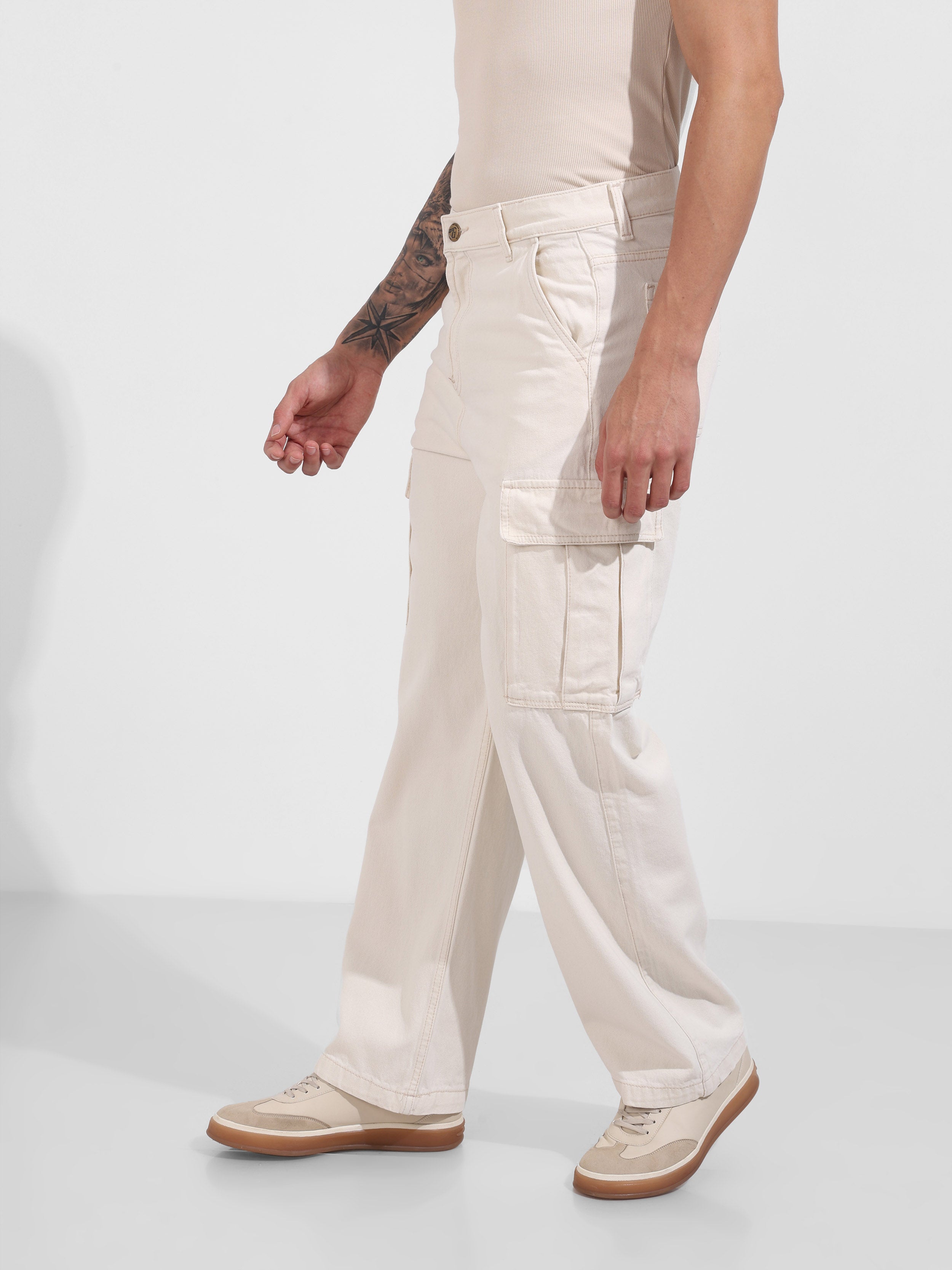 Men's White Relaxed Fit Solid Casual Jeans