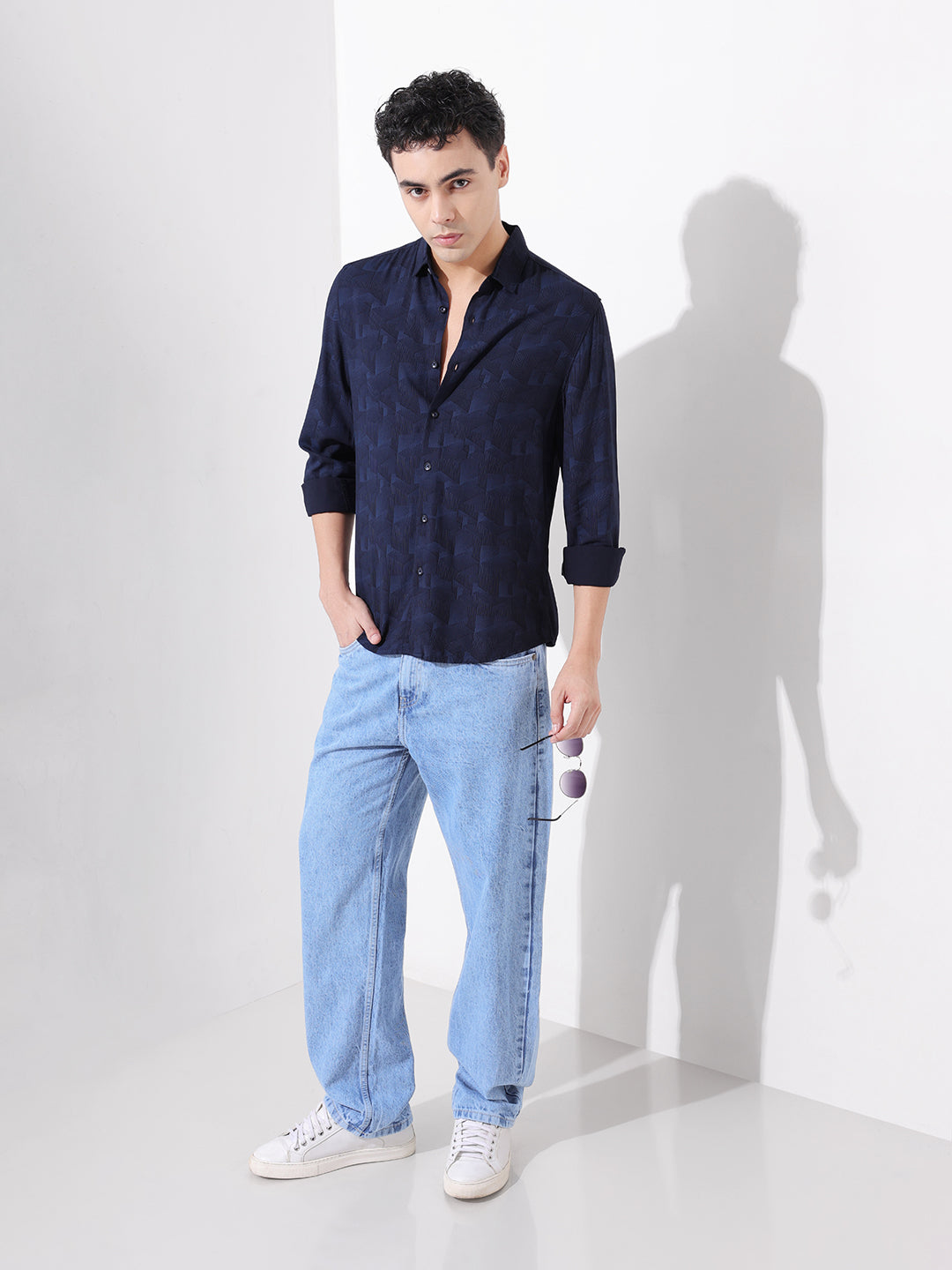 Men's Blue Relaxed Fit Solid Casual Jeans