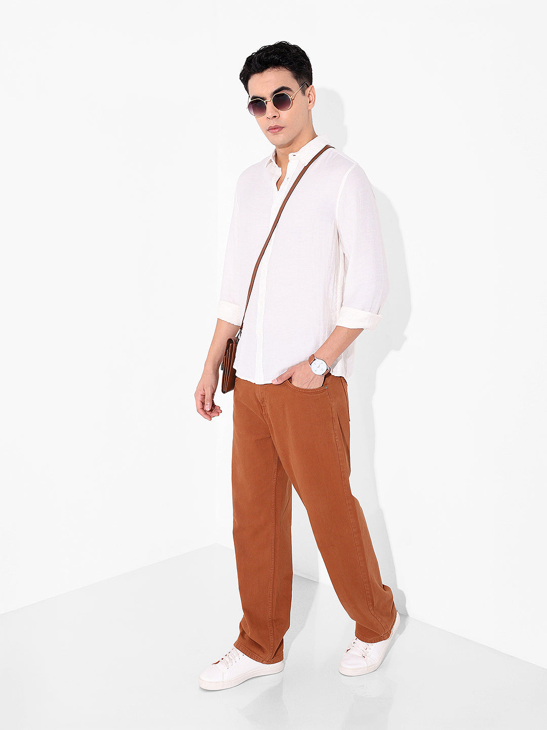 Men's Brown Relaxed Fit Solid Casual Jeans