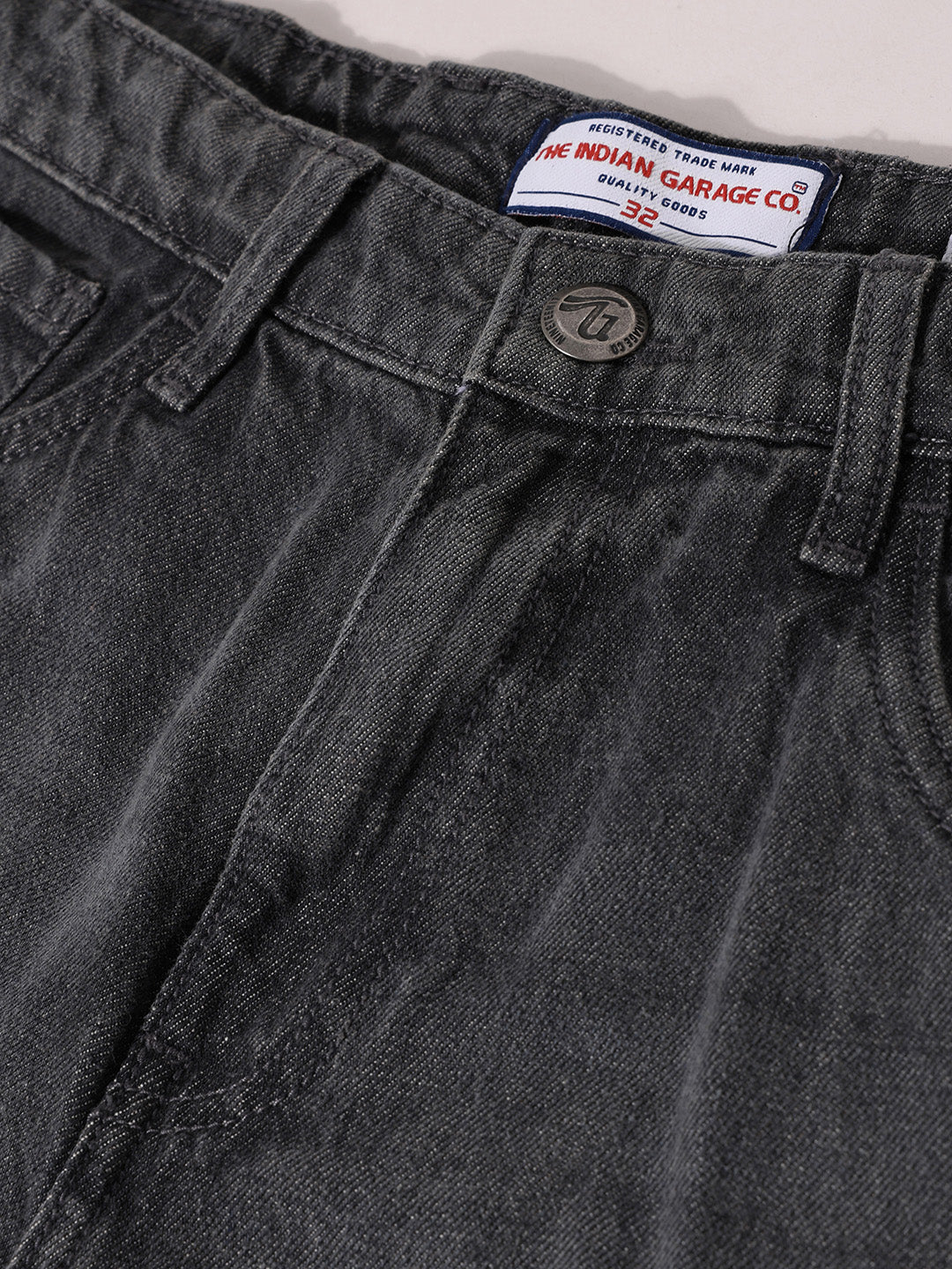 Men's Grey Relaxed Fit Solid Casual Jeans
