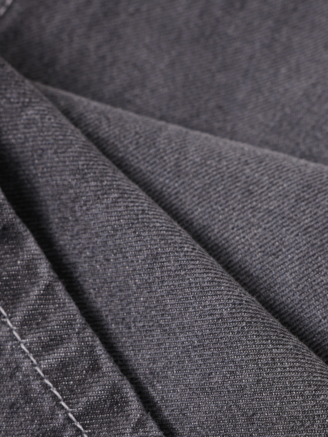 Men's Grey Relaxed Fit Solid Casual Jeans