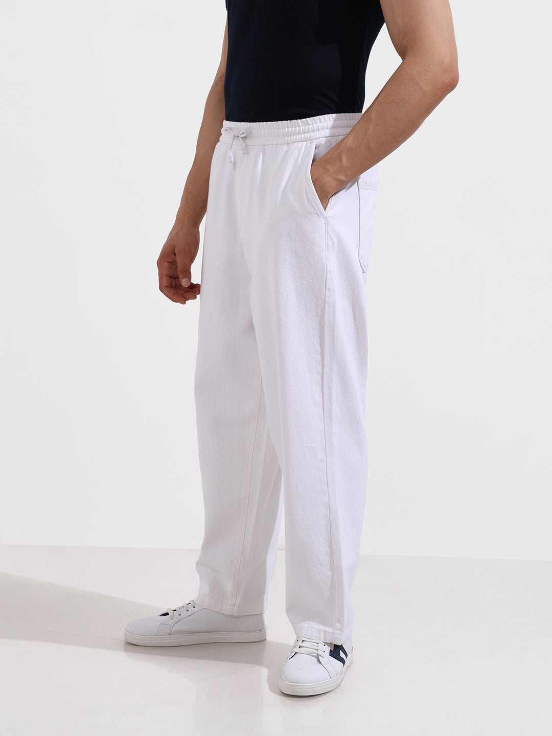 Men's White Loose Fit Solid Casual Jeans