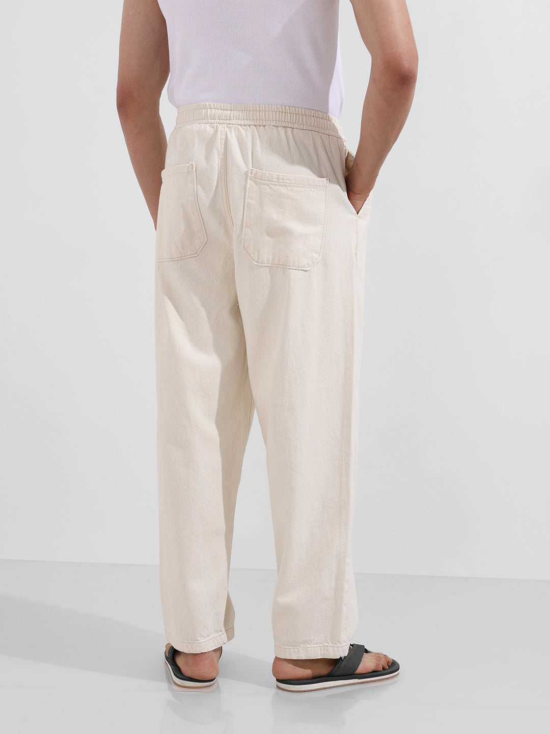 Men's White Loose Fit Solid Casual Jeans