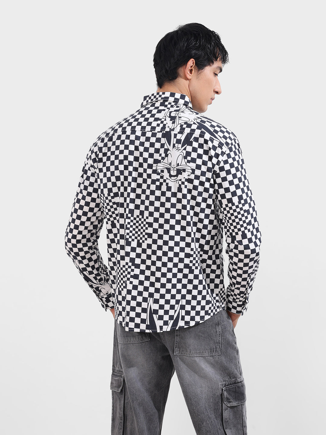 Men's Black Relaxed Fit  Loony Tunes Character Shirt