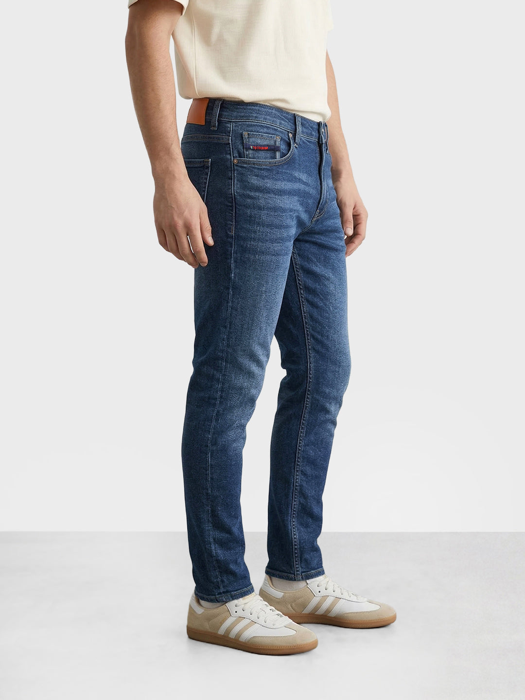 Men's Blue Slim Fit Solid Casual Jeans