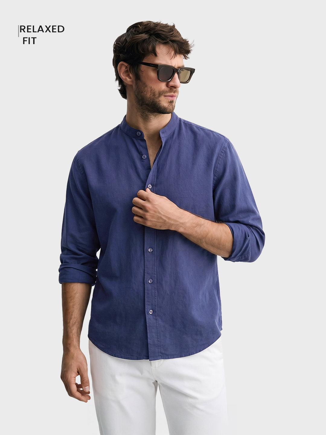 Men's Navy Blue Relaxed Fit Solid Casual Shirt