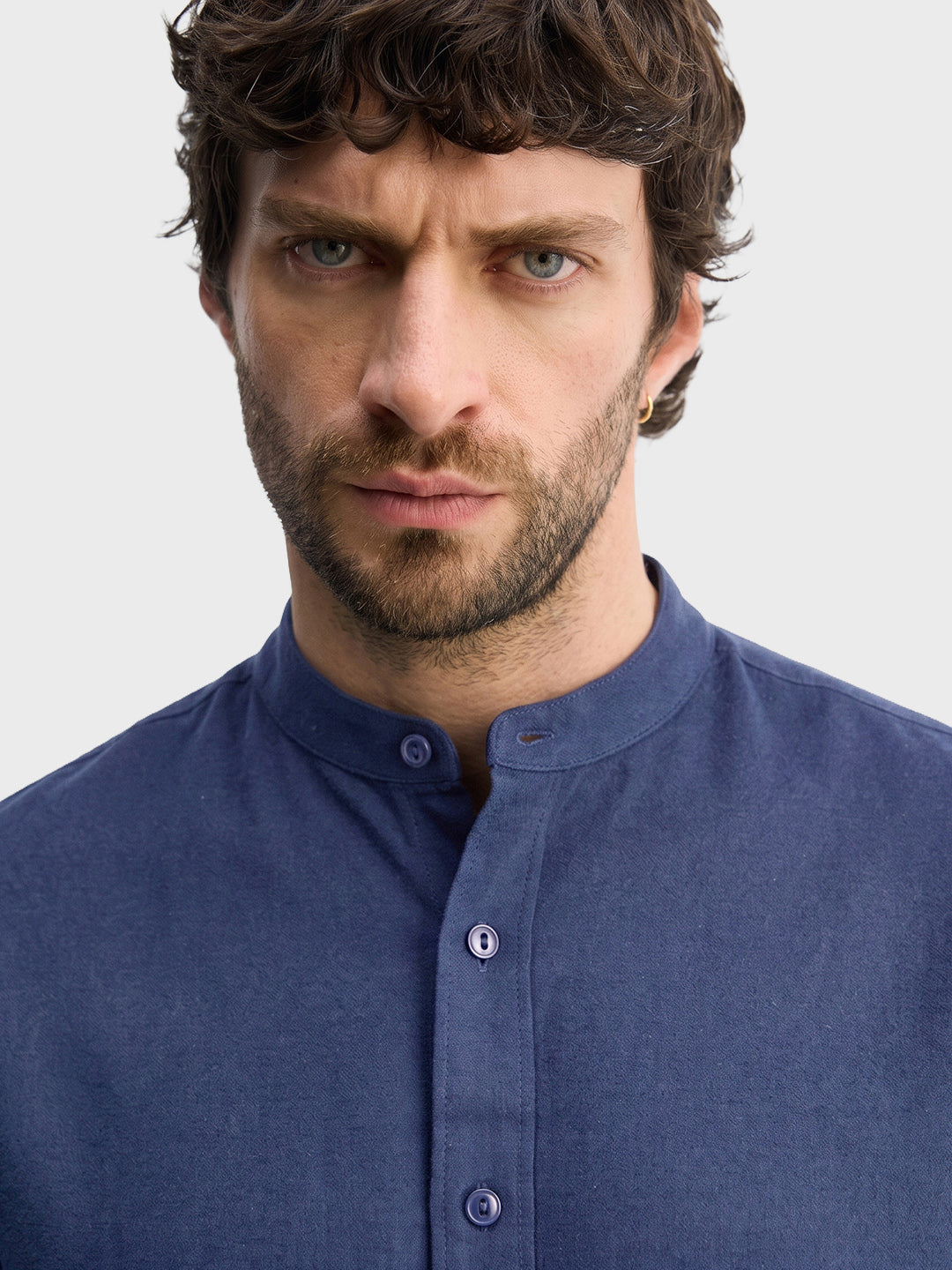 Men's Navy Blue Relaxed Fit Solid Casual Shirt