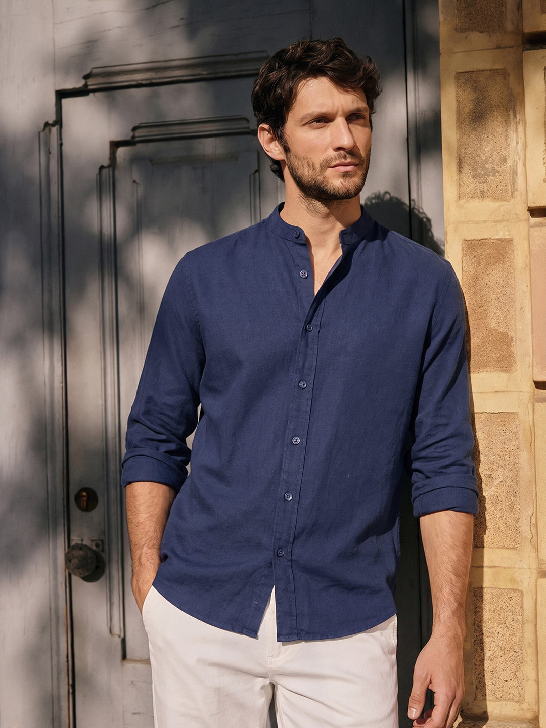 Men's Navy Blue Relaxed Fit Solid Casual Shirt