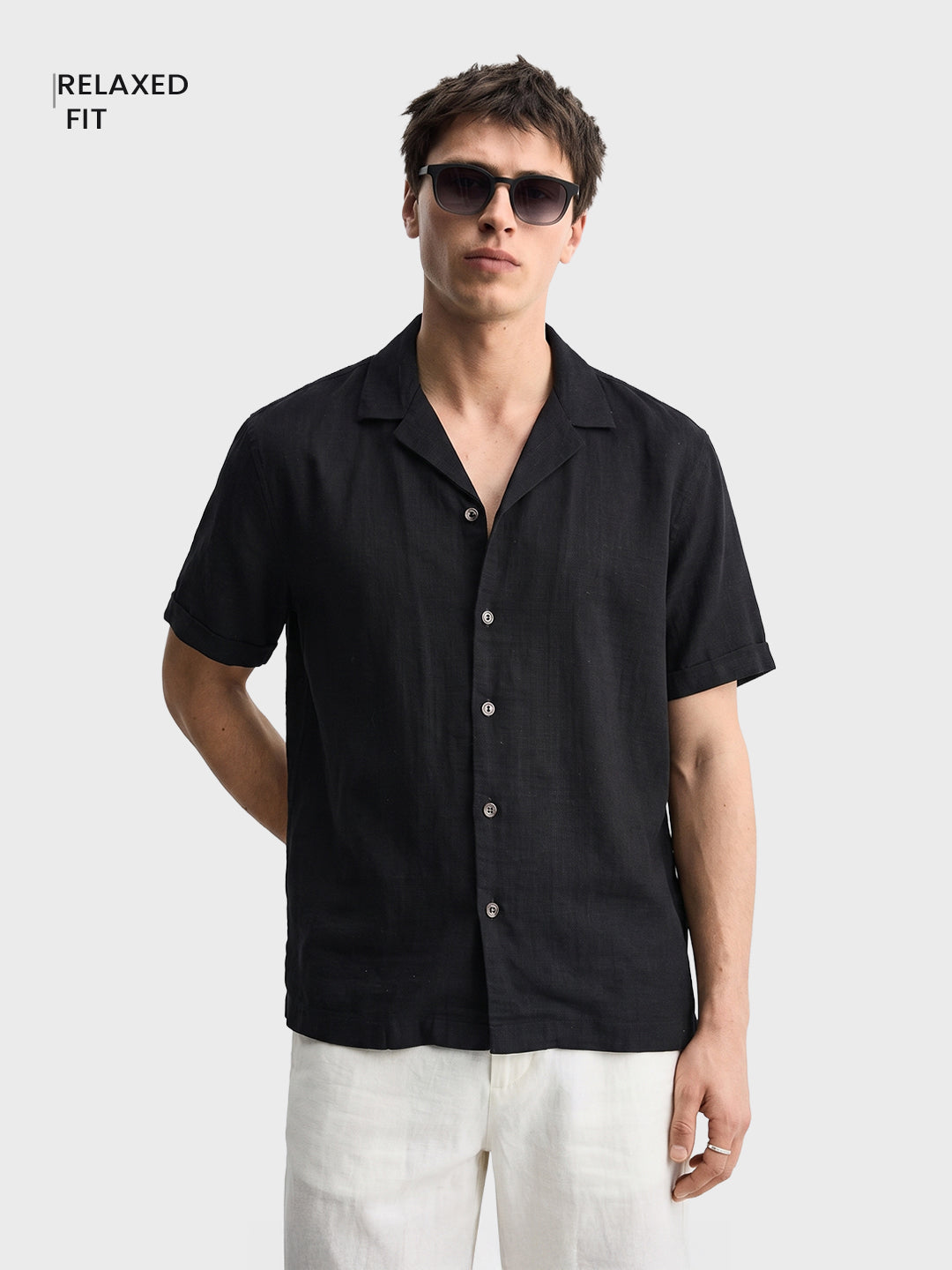 Men's Black Relaxed Fit Solid Casual Shirt