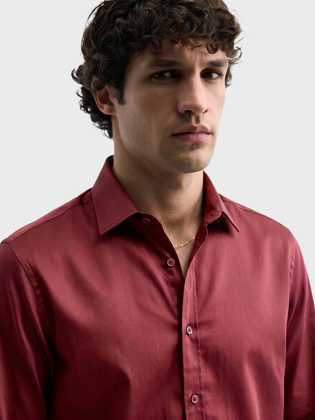 Men's Marron Slim Fit Solid Casual Shirt