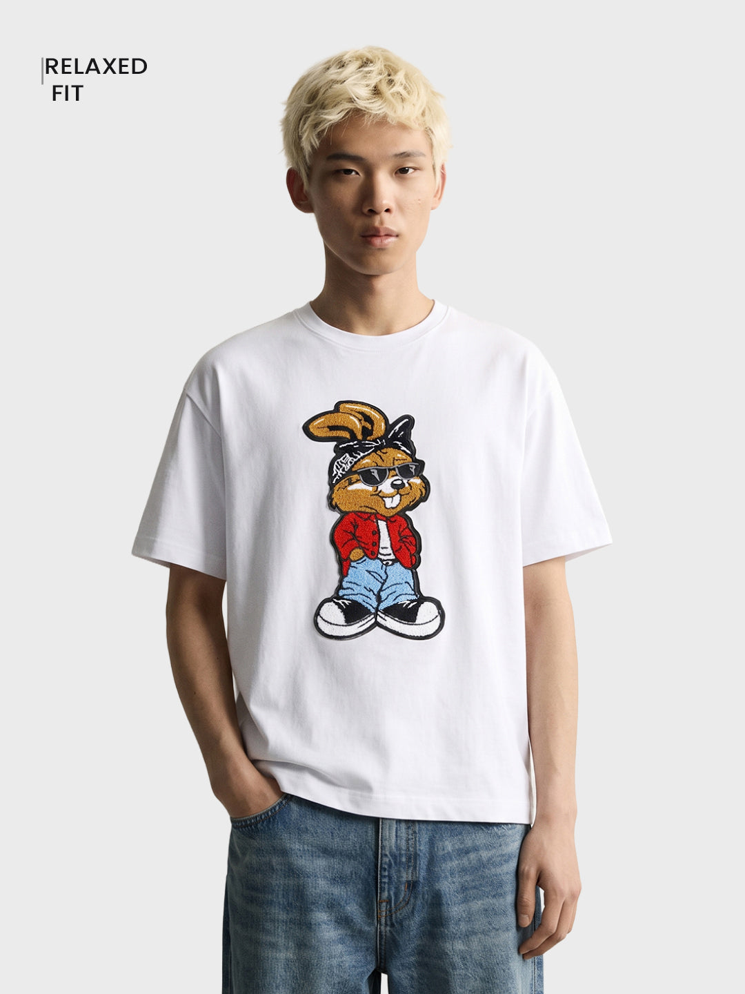Men's White Relaxed Fit Graphic Printed Character Street Wear T-Shirt