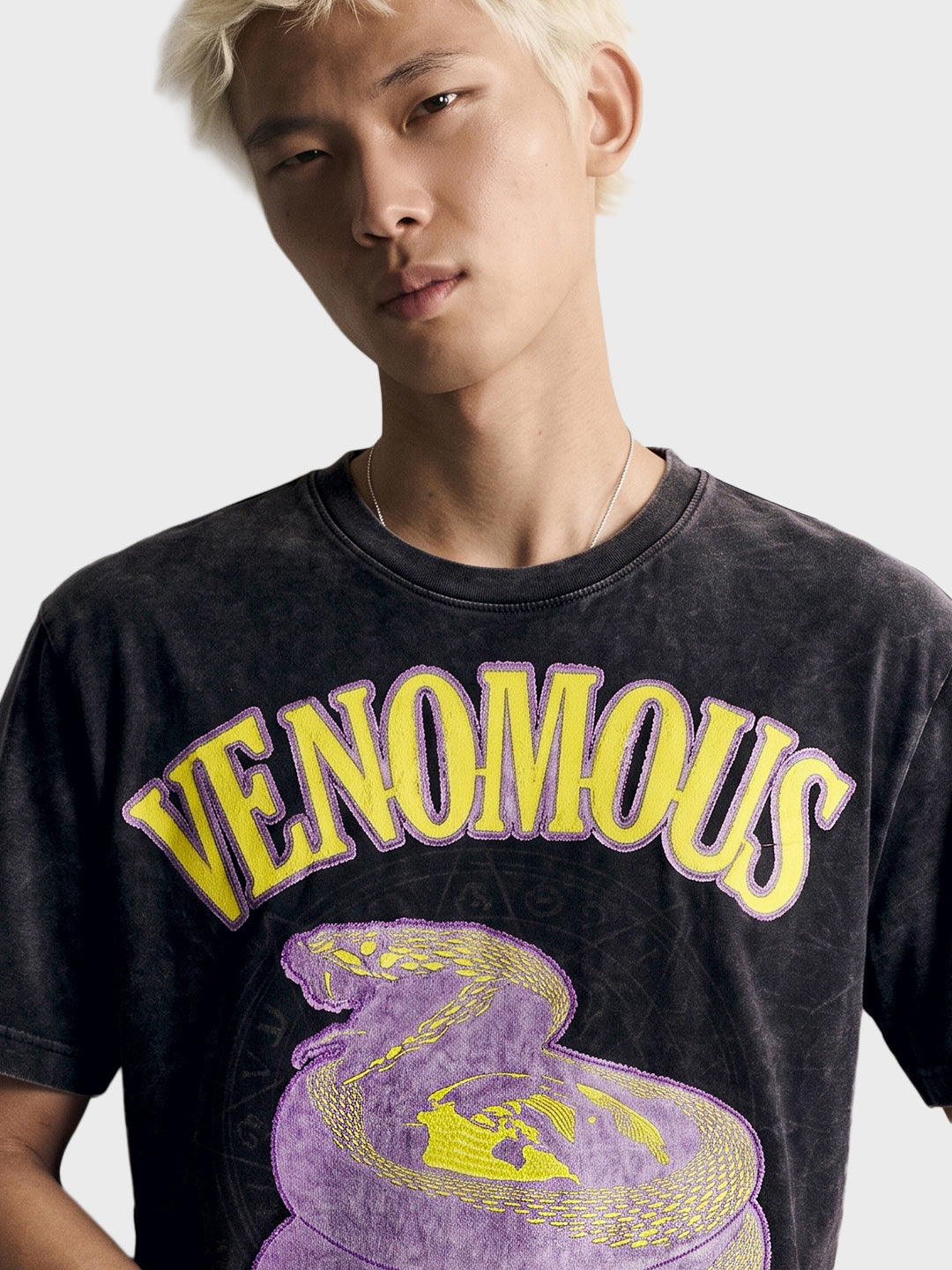 Men's Black Relaxed Fit Printed Casual T-Shirt