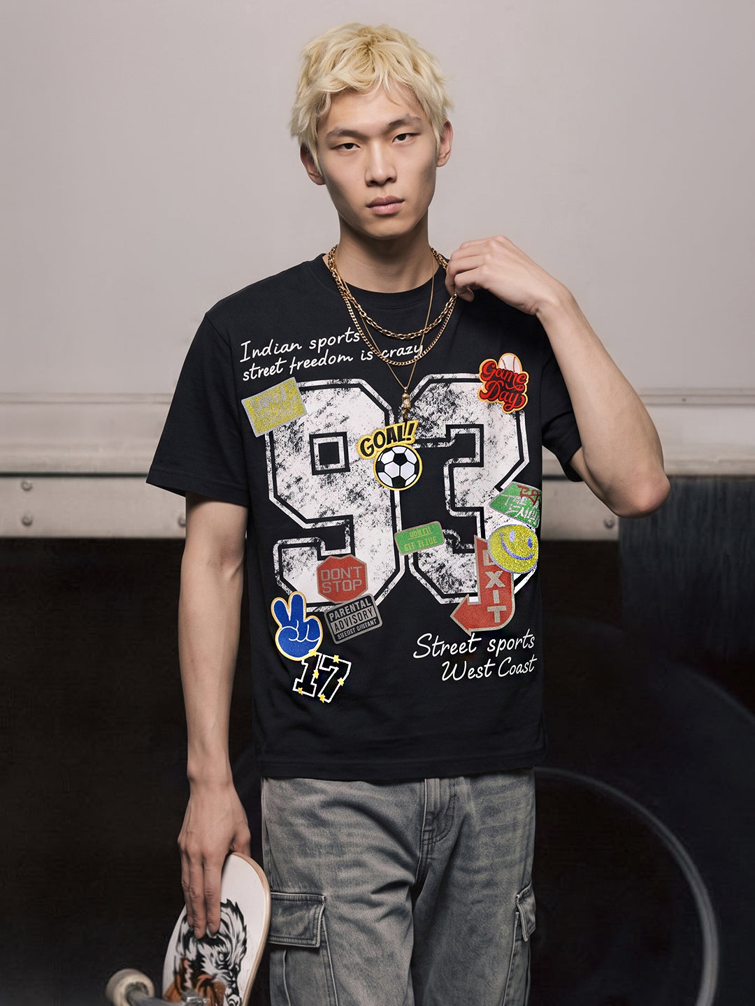 Men's Black Relaxed Fit Printed Casual T-Shirt