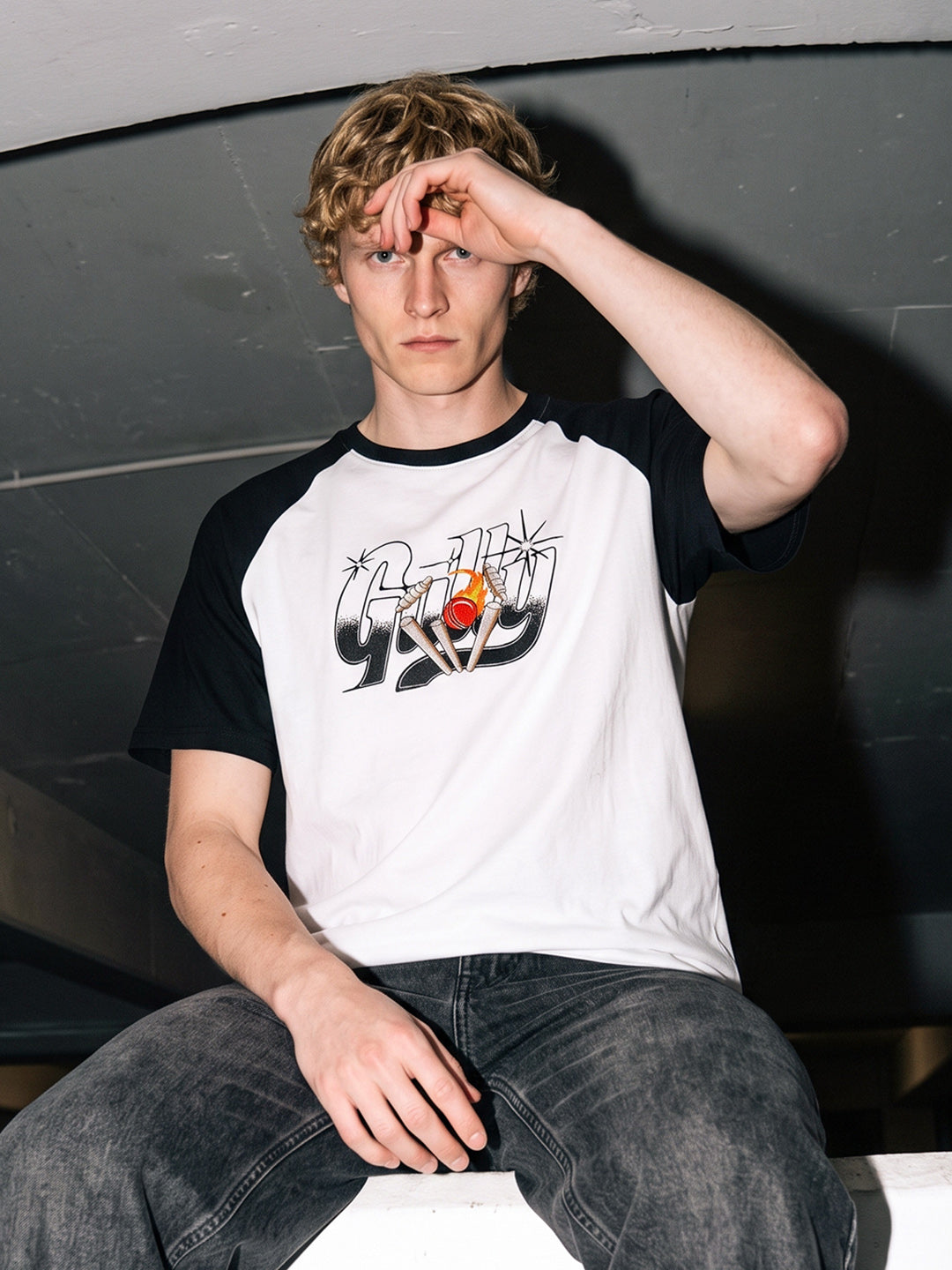 Men's White Relaxed Fit Printed Casual T-Shirt