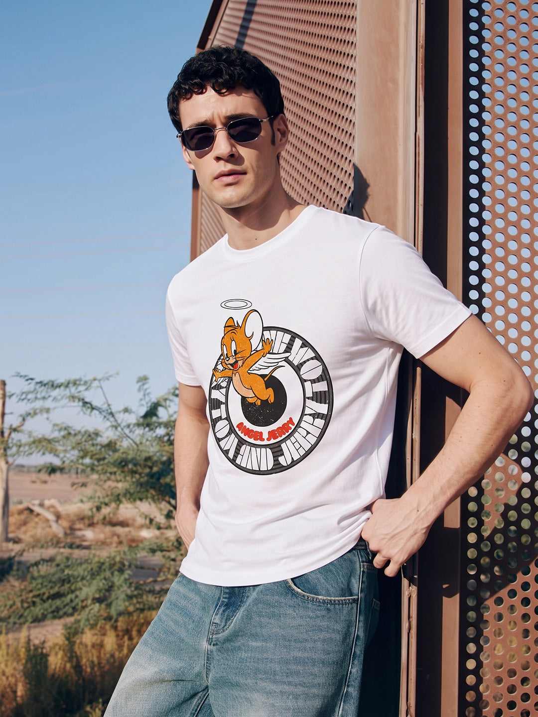 Men's Off White Relaxed Fit Printed Casual T-Shirt