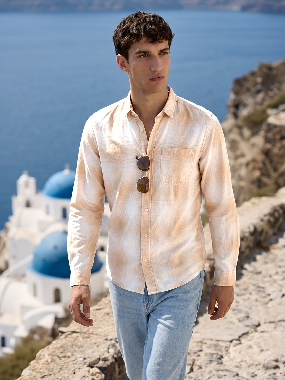 Men's Beige Regular Fit Printed Casual Shirt