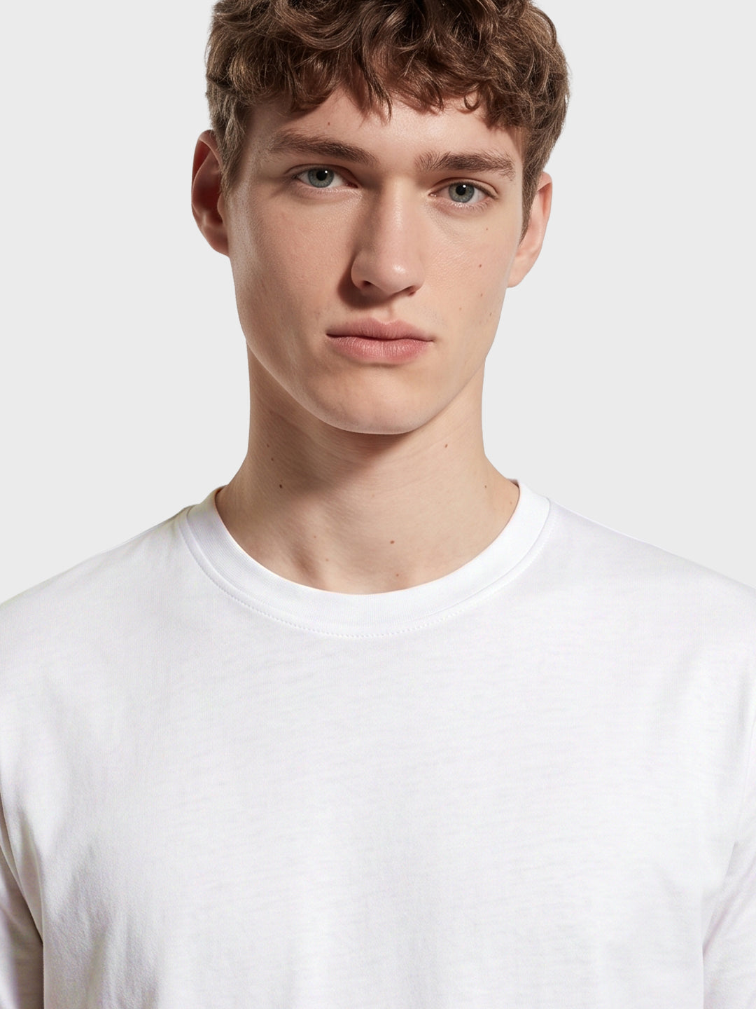 Men's White Slim Fit Solid Casual T-Shirt