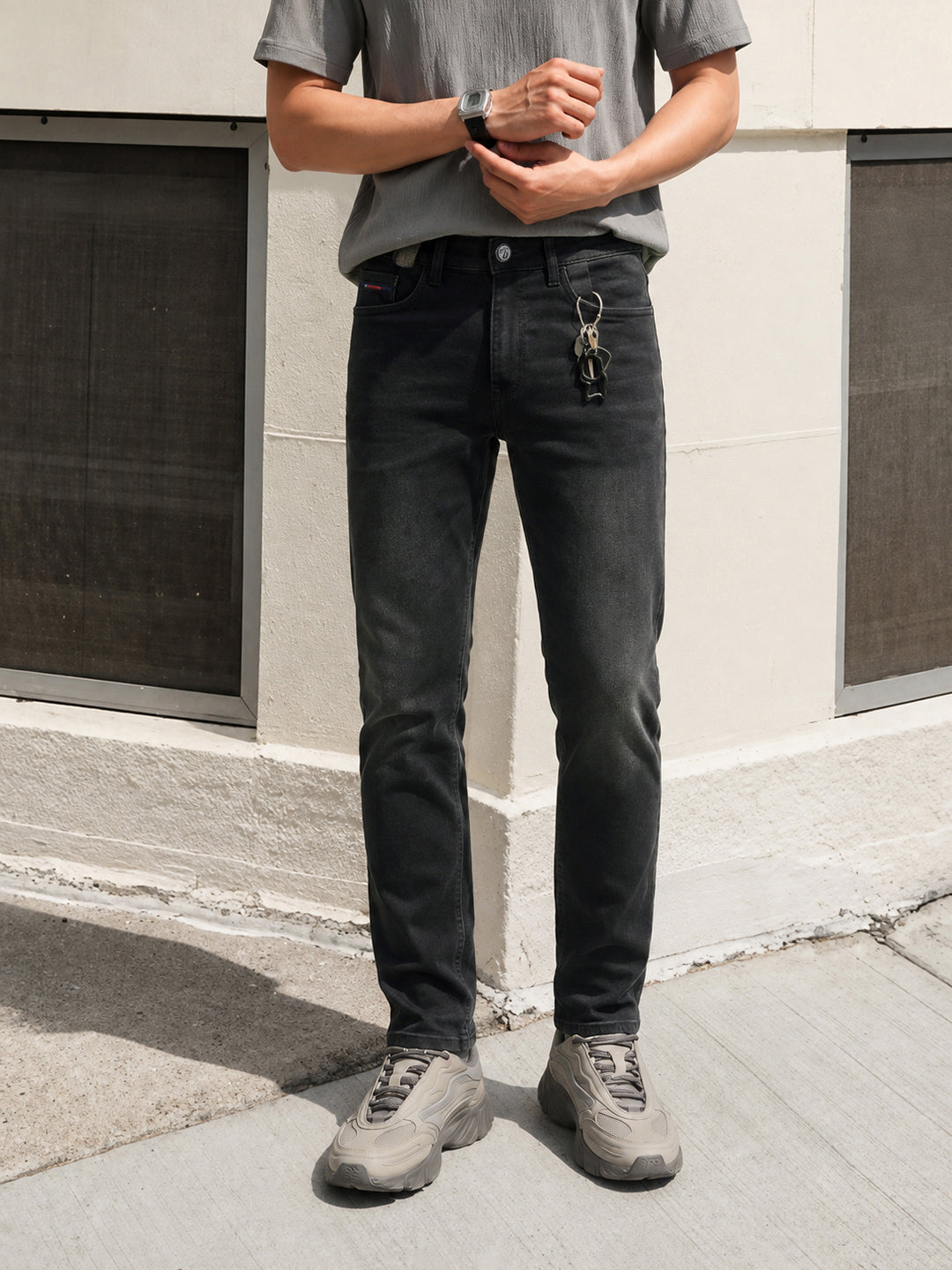 Men's Black Slim Fit Solid Casual Jeans