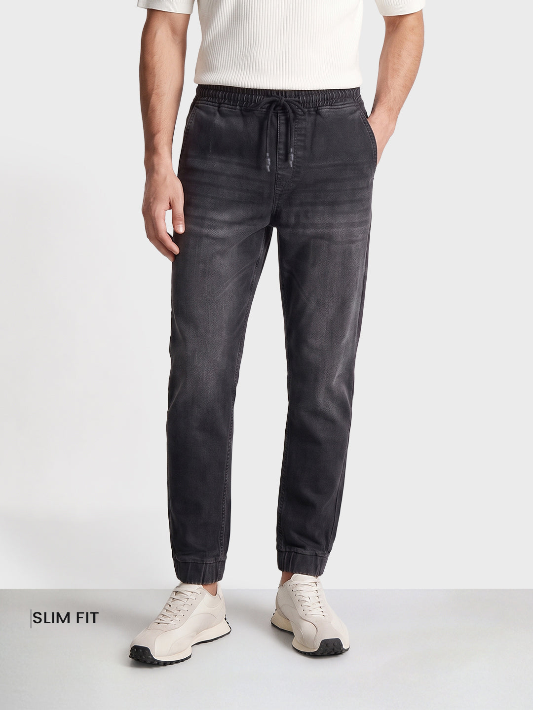 Men's Grey Slim Fit Solid Casual Jeans