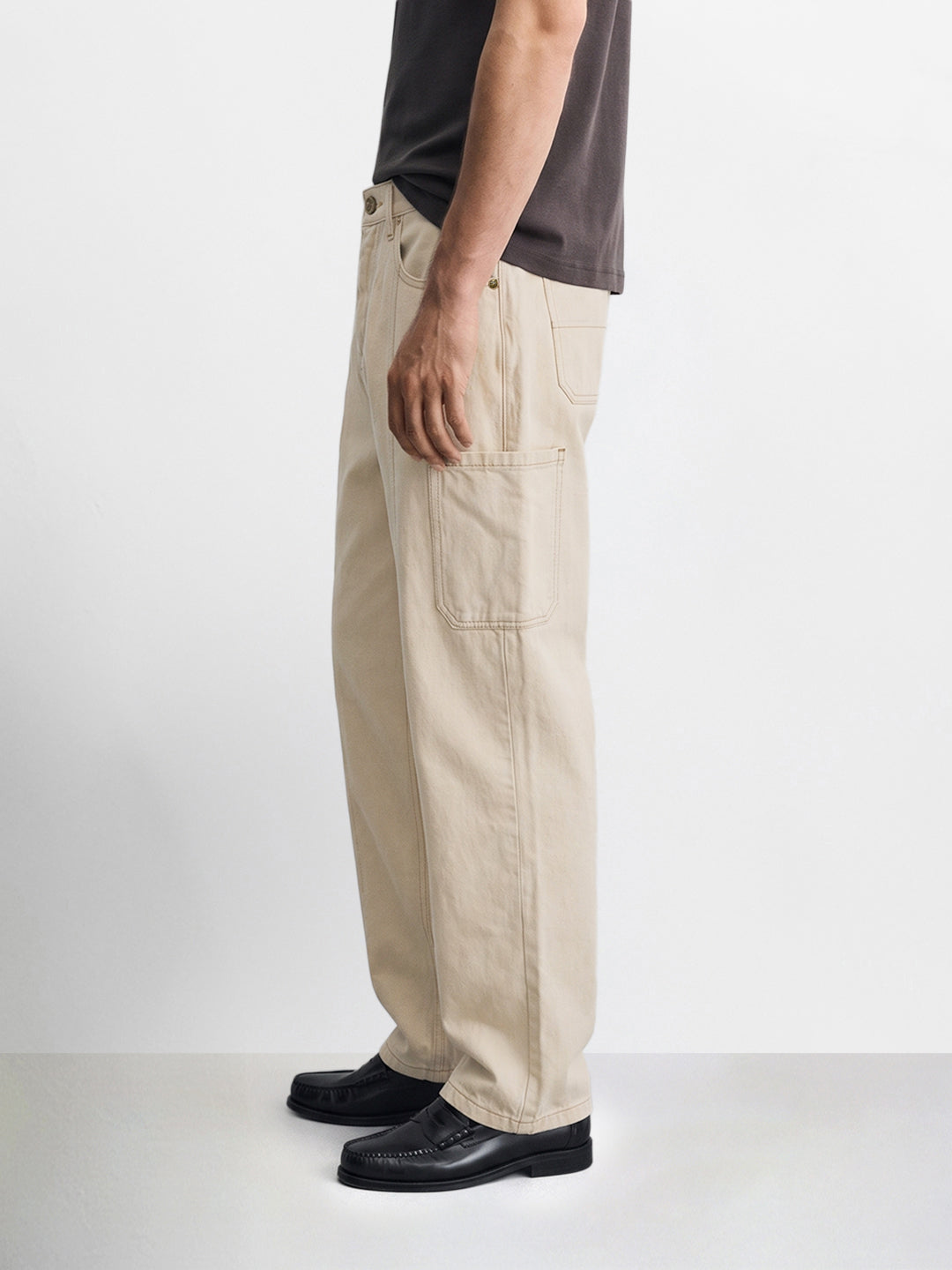 Men's Off White Wide Leg Fit Solid Utility Jeans